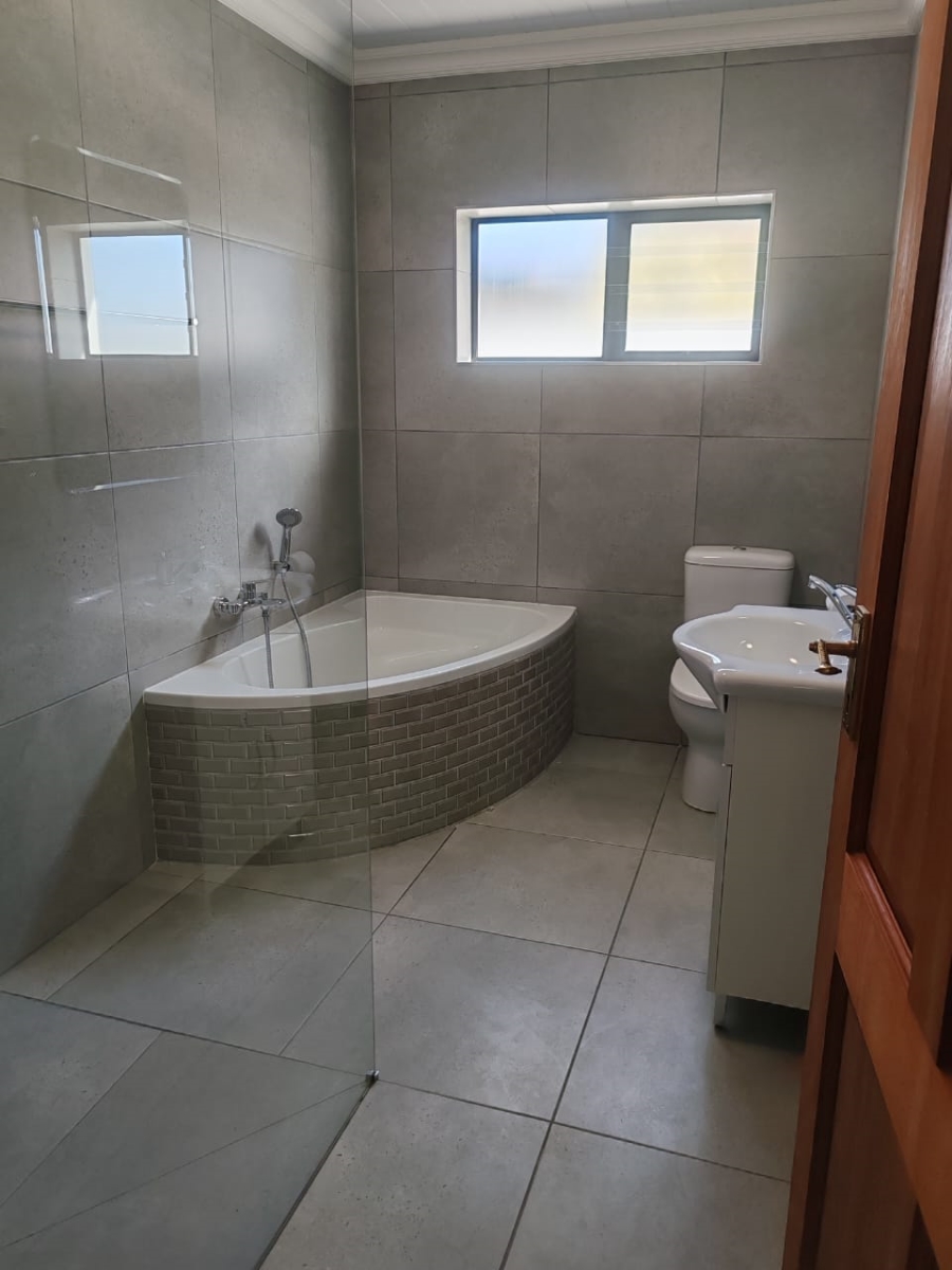 3 Bedroom Property for Sale in Klein Berlyn Western Cape